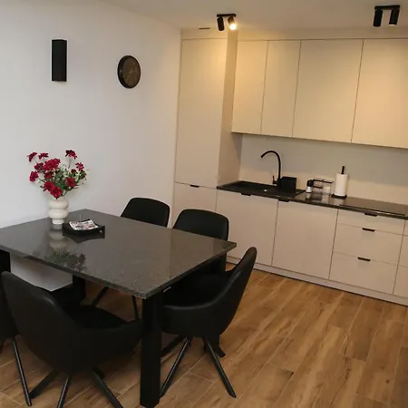 Apartamento Poziom Wyzej *